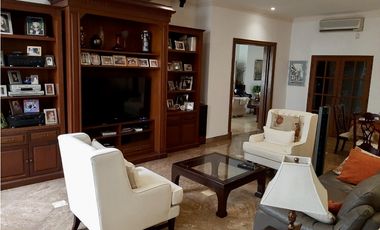 SE VENDE TERRENO EN SAN FRANCISCO CON DOS CASAS