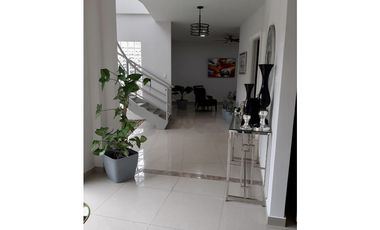 SE VENDE TERRENO EN SAN FRANCISCO CON DOS CASAS