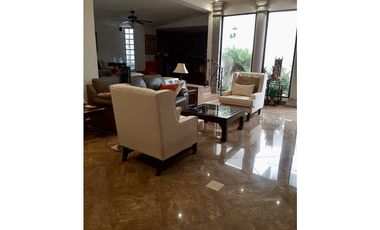 SE VENDE TERRENO EN SAN FRANCISCO CON DOS CASAS