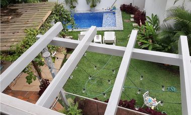 SE VENDE TERRENO EN SAN FRANCISCO CON DOS CASAS