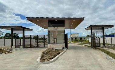 Single Attached with Attic for only P20k Reservation