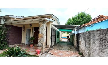 venta casa 3 amb con pileta  paso del rey