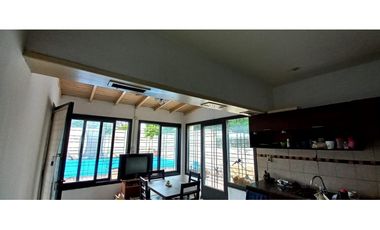 venta casa 3 amb con pileta  paso del rey