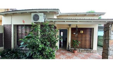 venta casa 3 amb con pileta  paso del rey