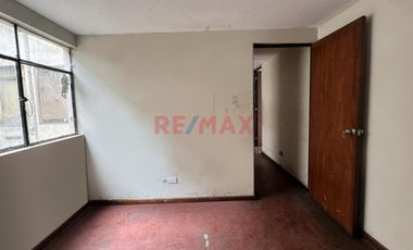 Venta De Departamento A Un Paso De La Paya Artificial Del Parque Wiracocha Y Cerca De Mall Aventura Urb Los Jardines Sjl