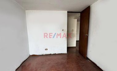 Venta De Departamento A Un Paso De La Paya Artificial Del Parque Wiracocha Y Cerca De Mall Aventura Urb Los Jardines Sjl