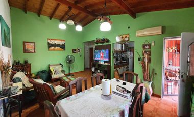 Casa en venta 4 ambientes - Moreno