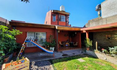 Casa en venta 4 ambientes - Moreno