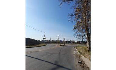 2 Lotes a Metros de Circunvalación Zona Villa Esquiu