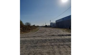 2 Lotes a Metros de Circunvalación Zona Villa Esquiu