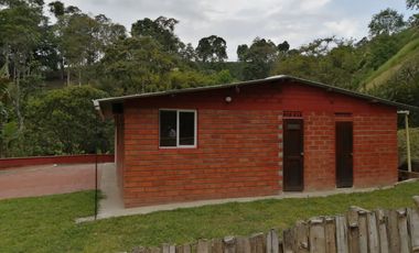 CASA CAMPESTRE EN ARRIENDO EN LA VEREDA LA CABAÑA MANIZALES