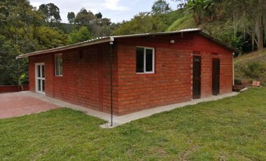 CASA CAMPESTRE EN ARRIENDO EN LA VEREDA LA CABAÑA MANIZALES