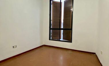 Departamento de 4 AMBIENTES ubicado en el Barrio Luz y Fuerza.