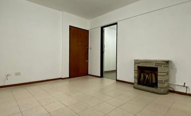 Departamento de 4 AMBIENTES ubicado en el Barrio Luz y Fuerza.