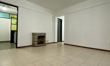 Departamento de 4 AMBIENTES ubicado en el Barrio Luz y Fuerza.
