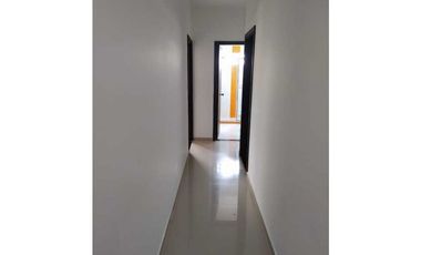Se vende apartamento en barrio castellana, Montería