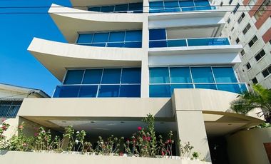 SE VENDE PENTHOUSE (DEPARTAMENTO) DE LUJO DE 3 DORMITORIOS, FULL AMOBLADO Y EQUIPADO EN EL MALECÓN SALINAS