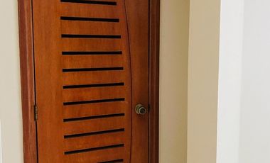 SE VENDE PENTHOUSE (DEPARTAMENTO) DE LUJO DE 3 DORMITORIOS, FULL AMOBLADO Y EQUIPADO EN EL MALECÓN SALINAS