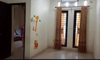 Disewakan Rumah di Duren Sawit - Jakarta Timur