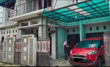 Disewakan Rumah di Duren Sawit - Jakarta Timur