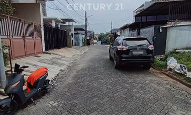 Disewakan Rumah Mungil Taman Semanan Indah Jakarta Barat