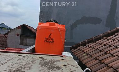 Disewakan Rumah Mungil Taman Semanan Indah Jakarta Barat