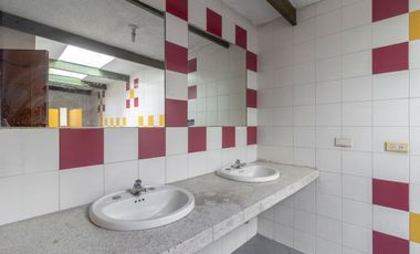 edificio en arriendo/venta en doce de octubre. Cod A27733