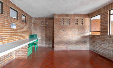 edificio en arriendo/venta en doce de octubre. Cod A27733