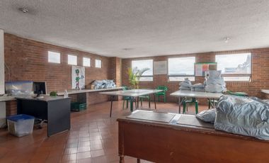 edificio en arriendo/venta en doce de octubre. Cod A27733