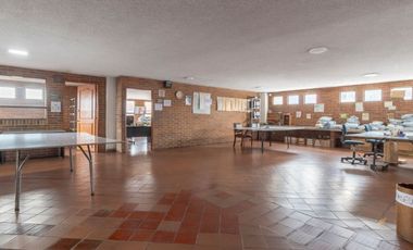 edificio en arriendo/venta en doce de octubre. Cod A27733