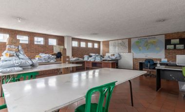 edificio en arriendo/venta en doce de octubre. Cod A27733