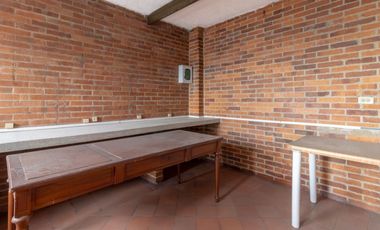 edificio en arriendo/venta en doce de octubre. Cod A27733