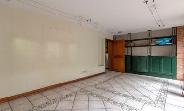 edificio en arriendo/venta en doce de octubre. Cod A27733