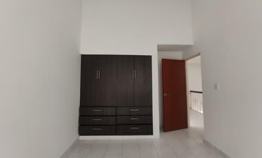 casa en venta en niza. Cod V26316