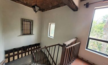 Casa en VENTA  o RENTA en Paseo de la Presa frente al parque Florencio Antillón