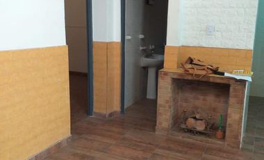 PH de 4 ambientes en duplex con dos baños. Terraza propia. Sin expensas.