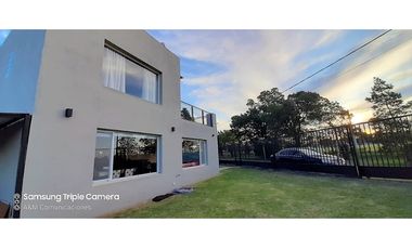 HERMOSA CASA EN COUNTRY ZURITA