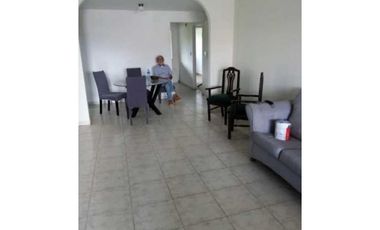 VENDO CASA EN LA CHORRERA VILLAS DEL CAMPO 3R