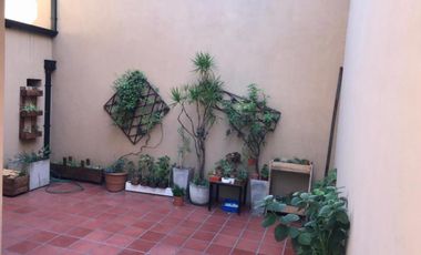 En Venta - Hermoso Chalet 6 Ambientes en Barrio Guemes