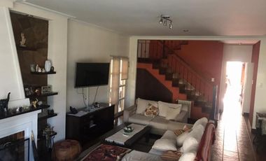 En Venta - Hermoso Chalet 6 Ambientes en Barrio Guemes