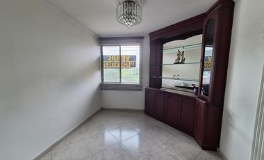 apartamento en arriendo en la floresta. Cod A125577