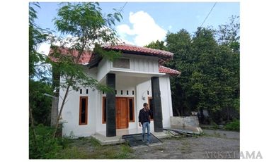 Sekitaran Prambanan, Rumah Murah Halaman Luas Perbatasan Klaten
