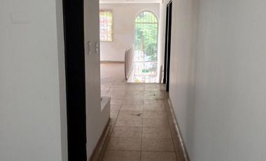 oficina en arriendo/venta en la playa. Cod V11013