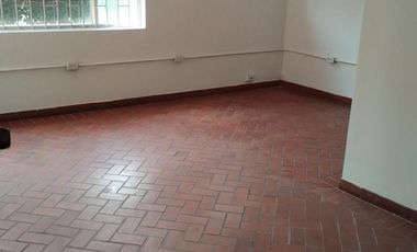 oficina en arriendo/venta en la playa. Cod V11013