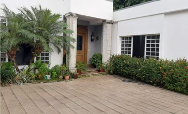 VENDO DOS CASAS CON PISCINA EN SAN FRANCISCO