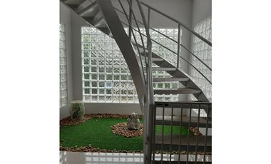 VENDO DOS CASAS CON PISCINA EN SAN FRANCISCO