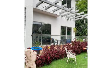 VENDO DOS CASAS CON PISCINA EN SAN FRANCISCO