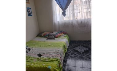 Casa de 2 pisos en Quintas de Santa Ana