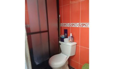 Casa de 2 pisos en Quintas de Santa Ana