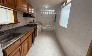 apartamento en arriendo en patio bonito. Cod A777063
